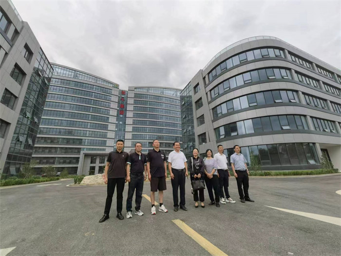 此次考察交流，也進(jìn)一步促進(jìn)了濟(jì)南與武隆的對口幫扶工作，再次增近了兩地友誼。