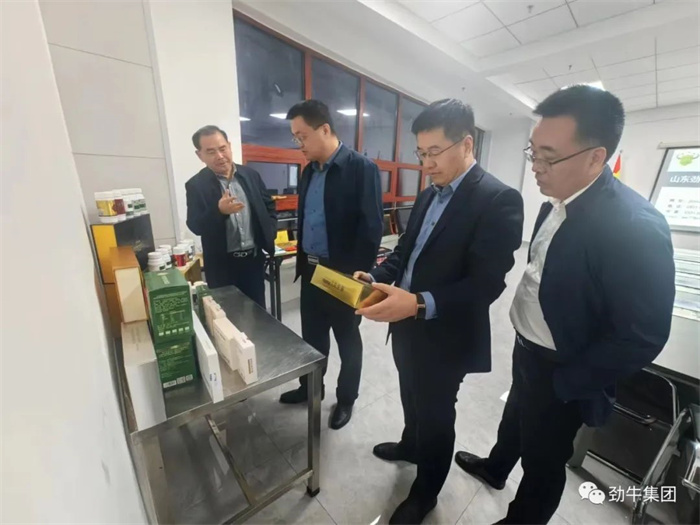 農(nóng)業(yè)農(nóng)村局王局長提出建設(shè)高標(biāo)準(zhǔn)農(nóng)田項目施用生物有機(jī)肥的重要性